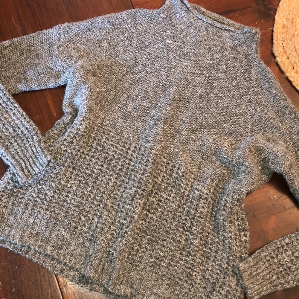 Green Waffle Knit Mock Neck American Eagle Sweater - Picture 3 of 5